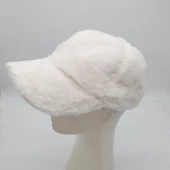 Beyaz Renk Peluş Kumaş Beyzbol Kep - 1