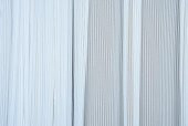 MAKARNA MODEL SİMLİ BEYAZ RENK HAZIR DİKİLMİŞ PİLELİ TÜL PERDE 300*260 - 2