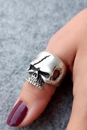 Dikişli Kuru Kafa Şekilli Erkek Yüzük Gümüş Kaplama Ayarlanabilir El Yapımı Erkek Yüzük thumbnail 3