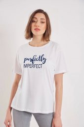 Kadın Beyaz Perfectly Yazı Baskılı T-shirt - 1