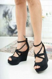 Parsil Siyah Süet Dolgu Topuklu Ayakkabı thumbnail 3