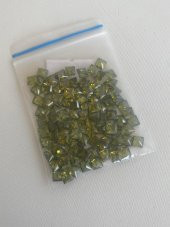 Prenses Kesim Sentetik Taş 4x4mm 100 Adet Zeytin Yeşili - 3