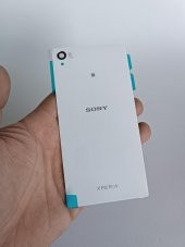 Sony Xperia Z1 Arka Pil Kapağı Beyaz - 3