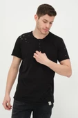 Erkek Düğmeli Yırtık Detaylı Kısa Kollu Basic T-shirt - 3