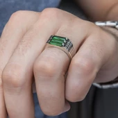 3 Sıra Baget Taşlı Yeşil Taşlı 925 Gümüş Erkek Yüzük thumbnail 5