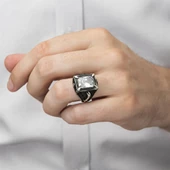 Zülfikar Desenli Beyaz Kare Zirkon Taşlı 925 Gümüş Erkek Yüzük thumbnail 8