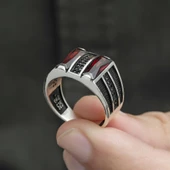 2 Sıra Dik Kırmızı Baget Taşlı 925 Gümüş Erkek Yüzük thumbnail 7