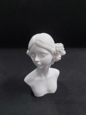 Güllü Çiçekli Kız Büst 10x7cm thumbnail 1