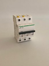 Schneider Electric IC60H 3 Kutup 20A 10kA Sigorta A9F07320 - 3
