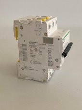 Schneider Electric IC60H 3 Kutup 20A 10kA Sigorta A9F07320 - 4