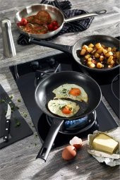 Zwilling 662992460 madura plus granıt kız. Tava 24 cm - 3