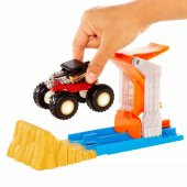 Hot Wheels Monster Trucks Fırlat ve Çarpış Oyun Seti GVK08 - 6