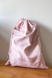 Pembe Batik Desenli İpli Büzgülü Su Geçirmez Çanta Valiz Düzenleyici Kreş Anaokulu Çantası - 1