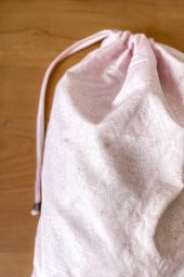 Pembe Batik Desenli İpli Büzgülü Su Geçirmez Çanta Valiz Düzenleyici Kreş Anaokulu Çantası - 2
