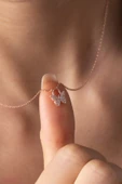 Gümüş Taşlı Minimal Kelebek Kolye - 1