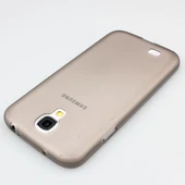 Samsung i9500 Galaxy S4 Süper Slim Kılıf 0.3 mm - Gri thumbnail 3