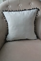 2 Adet Siyah Ponponlu Krem Kırlent Kılıfı 42x42cm - 4