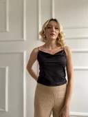 Kadın Siyah Degaje Yaka Crop thumbnail 3