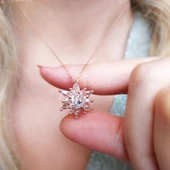 Vaoov 925 Ayar Gümüş Beyaz Taşlı Lotus Kolye thumbnail 1