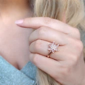 Vaoov 925 Ayar Gümüş Beyaz Taşlı Lotus Yüzük thumbnail 1