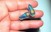 Sanat Taciri - Antika Sandalet Temalı Vidalı Küpe , Bez Küpe - 4