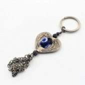 Kalp Şeklinde Nazar Boncuklu Metal Anahtarlık thumbnail 3