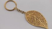 Sanat Taciri- Altın Sarısı Renkte Yaprak - Yonca - Metal Anahtarlık thumbnail 1