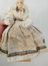 AVRUPA ELBİSELİ PLASTİK BEBEK OYUNCAK BEBEK - 4