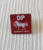 DEMOKRAT PARTİ ROZETİ KLİPSLİ ROZET BROŞ thumbnail 1