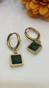 Aksesuar Çarşısı Yeşil Kare Zirkon Taşlı  Küpe Gold Renk thumbnail 1