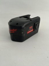 Milwaukee 18V 2.4Ah Li-ion Akü 48112230 2.El - 2
