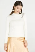 Omuz Aksesuarlı Triko Kazak - Kemik thumbnail 1