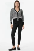 Düğmeli Geometrik Desenli Triko Hırka - Siyah thumbnail 1