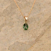 14k Altın Zümrüt Görünümlü Kolye thumbnail 1