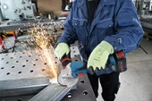 Bosch Professional GWS 18V-15 C (Solo) Akülü Taşlama Makinesi - 1