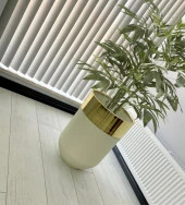 Dekoratif Gold Darbuka Beyaz Saksı 60cm - 2