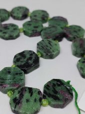 Anyolit (Rubizoit – Rubyzoisit) Taşı Sekizgen Şekilli Dizi (35700) thumbnail 1