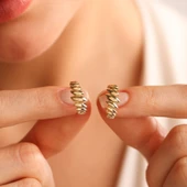 Altın Halka Küpe 1.5 cm Badem Form thumbnail 1