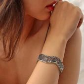 925 Ayar Gümüş Oval Esli Kalp Figürlü Bilezik thumbnail 2