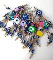 Nazar Boncuk Anahtarlık 20 Adet Kötü Göz Kovucu Nazar Hand Made Hasır Renkli Boncuklu Nazarlı Anahtarlık thumbnail 7