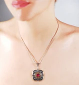 Konstantinapol Tasarım Kırmızı Taşlı Döküm Kolye Ucu thumbnail 2