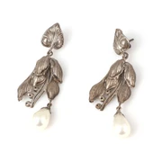 925 Ayar Gümüş Yapraklı Damla İncili Küpe thumbnail 3