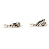 925 Ayar Gümüş Ajurlu Yaprak Motifli İnci Sallantılı Küpe thumbnail 2