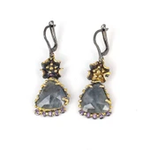 925 Ayar Gümüş Şekilsiz Taşlı Çiçekli Elişi Küpe thumbnail 1