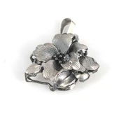 925 Ayar Gümüş Oksitli Çiçek Kolye Ucu thumbnail 3