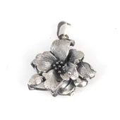 925 Ayar Gümüş Oksitli Çiçek Kolye Ucu thumbnail 4