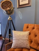 Mrs.Gugar Altın Detaylı Mermer Desen Kare Kırlent Kılıfı - 6