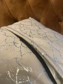 Mrs.Gugar Gümüş Detaylı Mermer Desen Kare Kırlent Kılıfı - 8