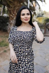 Kare Yaka Viskon Kumaş Gipeli Çiçek Desen Yazlık Elbise (STANDART BEDEN S/M/L/XL BEDEDEN UYUMLU) - 2
