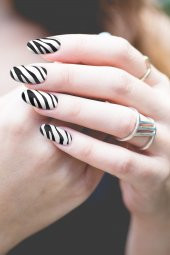 Zebra - 1 Tırnak Dövmesi, Tırnak Tattoo, Nail Art, Tırnak Sticker thumbnail 1
